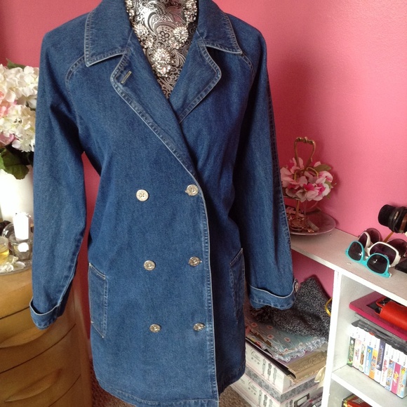 Vintage denim jacket - Picture 2 of 4